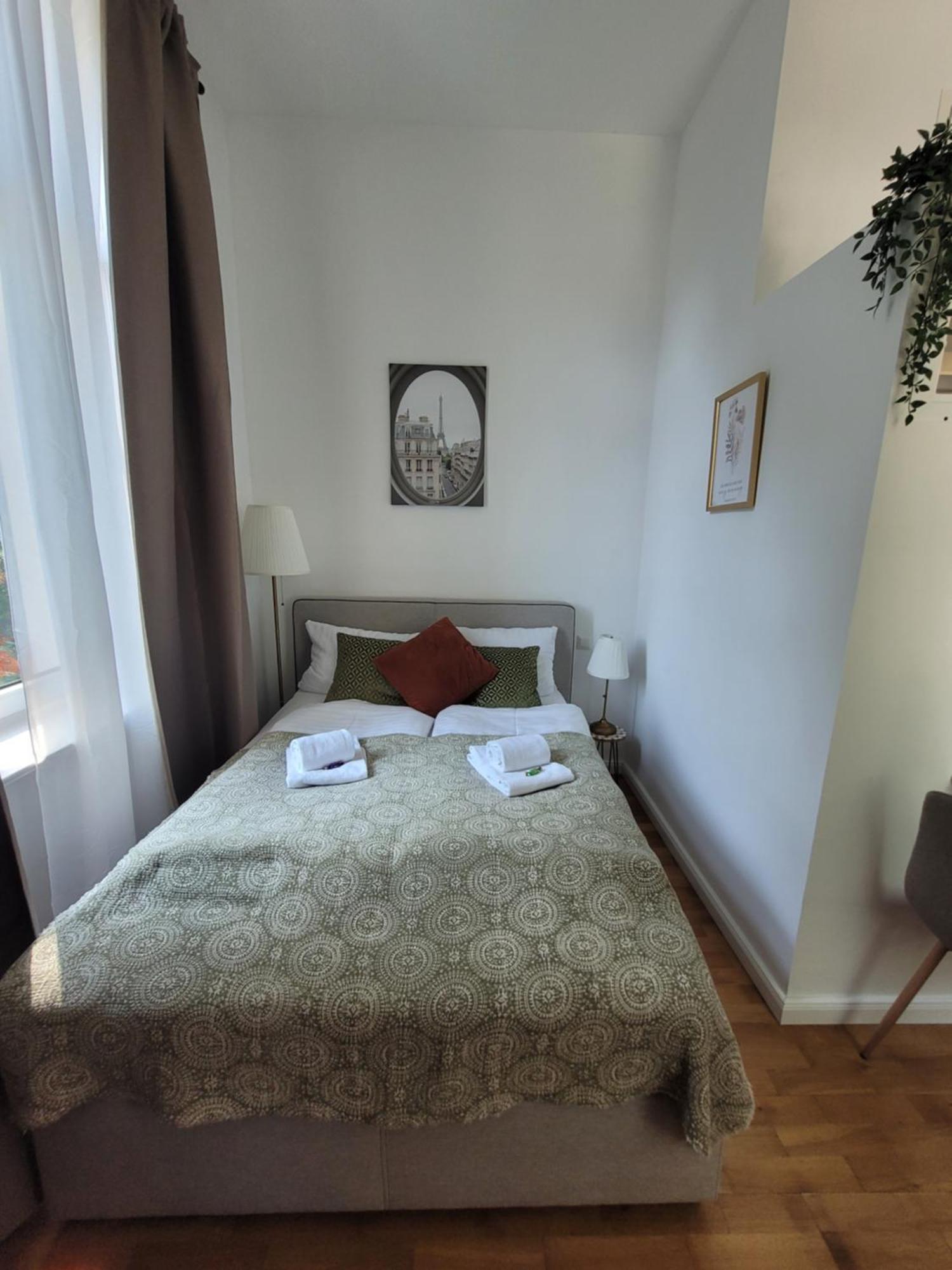 Stay Studio 1 Zentral Balkon Parkplatz Bad Pyrmont Exterior foto
