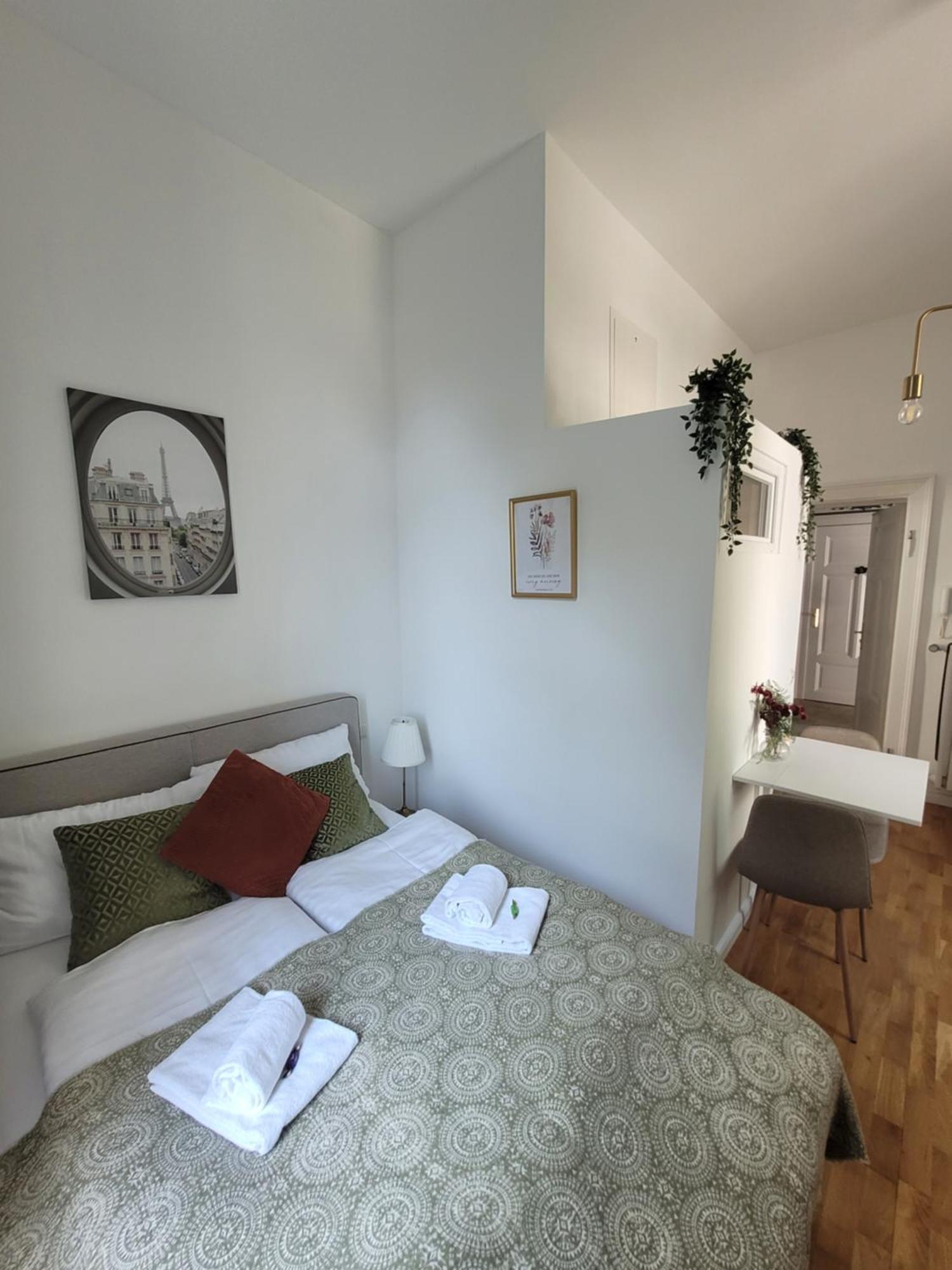 Stay Studio 1 Zentral Balkon Parkplatz Bad Pyrmont Exterior foto